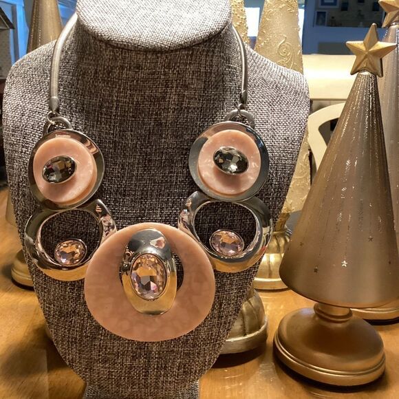Statement Silvertone and Pink Large Necklace - Picture 3 of 7